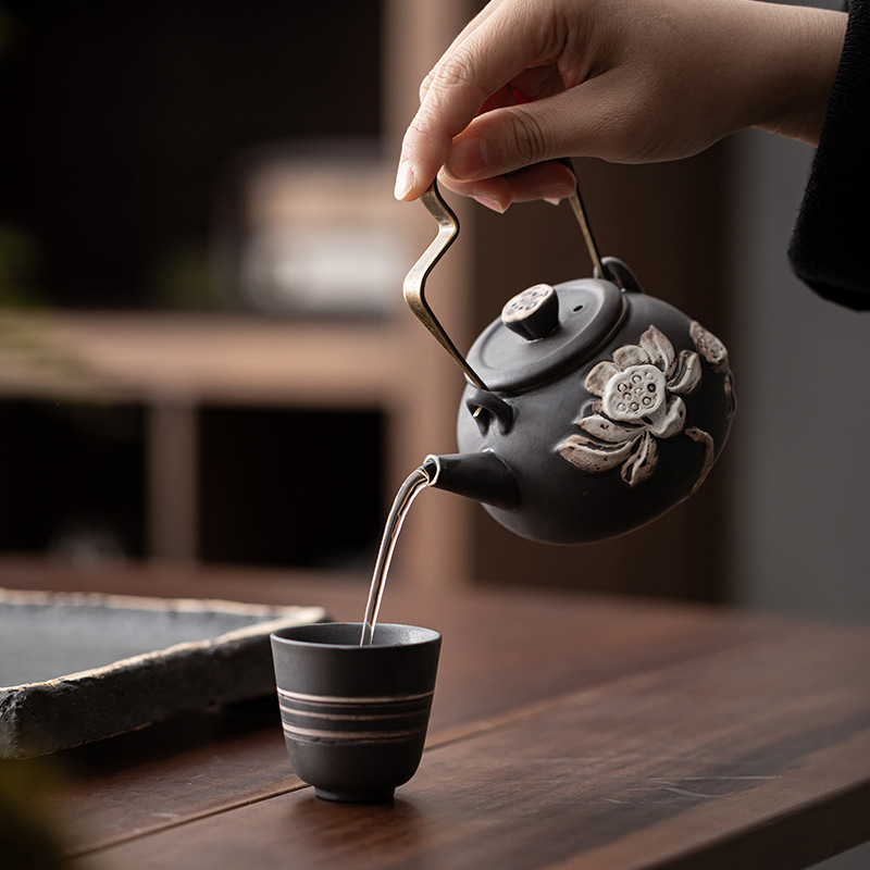 Wabai Jifeng Lotus Rhyme Handle Rhyme Dụng cụ pha trà có lỗ lọc bằng gốm thô Bộ trà Kung Fu Ấm trà thủ công Ấm đơn