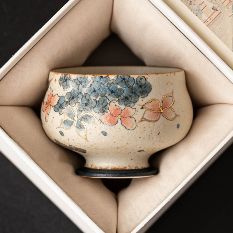 Cốc trà đen đá lửa trắng xanh, hoa cẩm tú cầu vàng, cốc tròn chân cao cấp, cốc chủ nhân cao cấp, cốc trà, cốc đơn