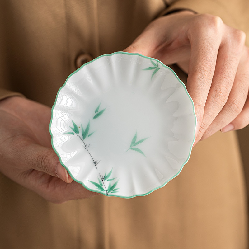 Nhà máy vẽ tay màu xanh lá cây trúc hoa miệng cốc lót cách nhiệt không thấm nước bộ trà gốm sứ Kung Fu phụ kiện bộ đồ ăn nhẹ kiểu Trung Quốc nắp