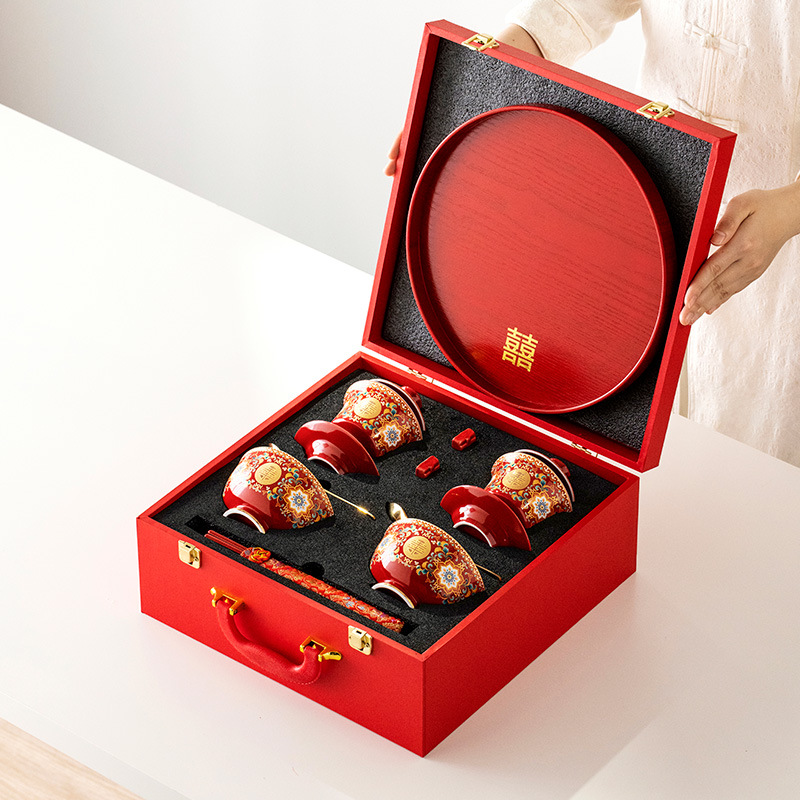 Bộ bát đĩa và đũa tân hôn tráng men Bộ trà hồi môn Trung Quốc bát có nắp màu đỏ thay đổi cốc trà hạnh phúc quà cưới