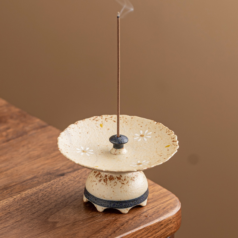 Đế lư hương bằng sứ đỏ màu xanh và trắng chạm khắc vàng vẽ tay ổ cắm hoa cúc nhỏ phụ kiện trà đạo chống tro trong nhà