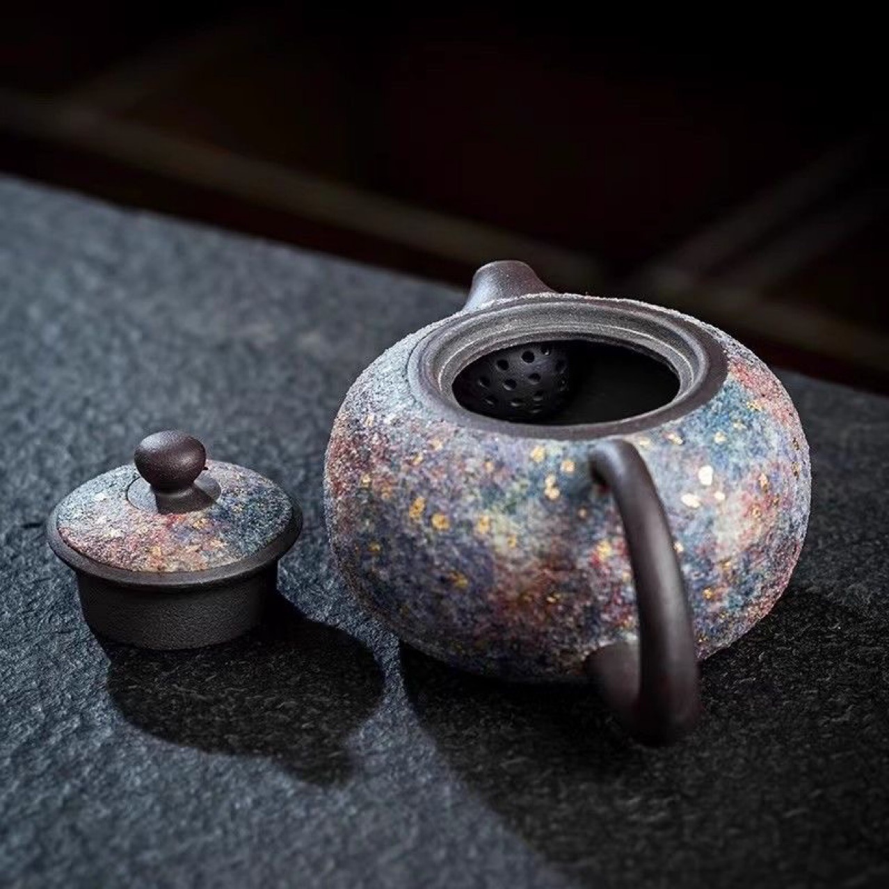 Master Lin Peifu làm bằng tay đầy màu sắc mỏ đá ấm Xi Shi làm quà tặng gia đình cao cấp Jianzhan ấm trà retro có thể được nâng lên