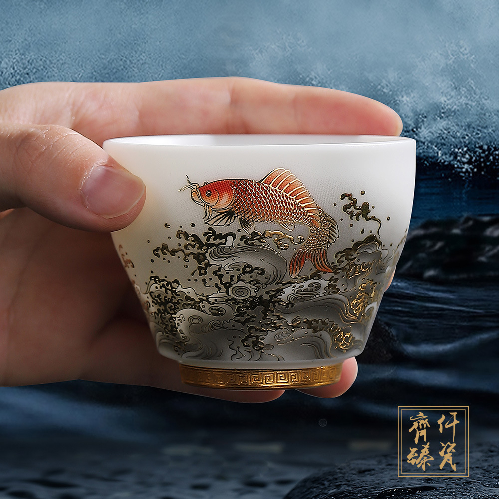 Đồ sứ trắng Dehua sơn vàng mỡ cừu cốc chủ nhân cốc trà cao cấp nướng chay trên toàn thế giới cốc trà đặc biệt cá nhân