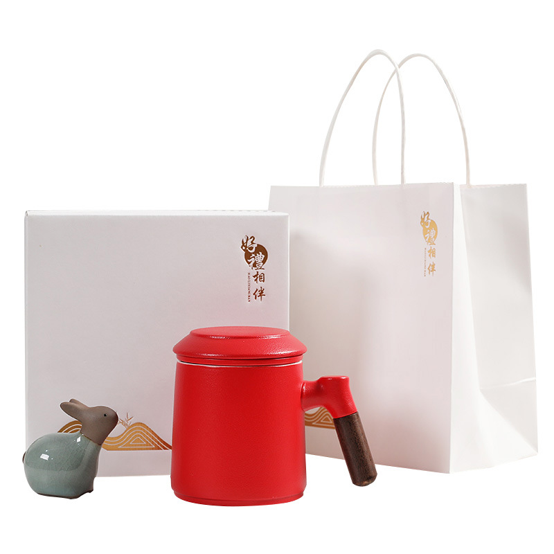 Quà tặng sáng tạo Cốc nước gốm sứ cá nhân Cốc có vách ngăn trà Cốc gốm thô Khắc chữ Cặp đôi Cốc pha trà Nhà sản xuất