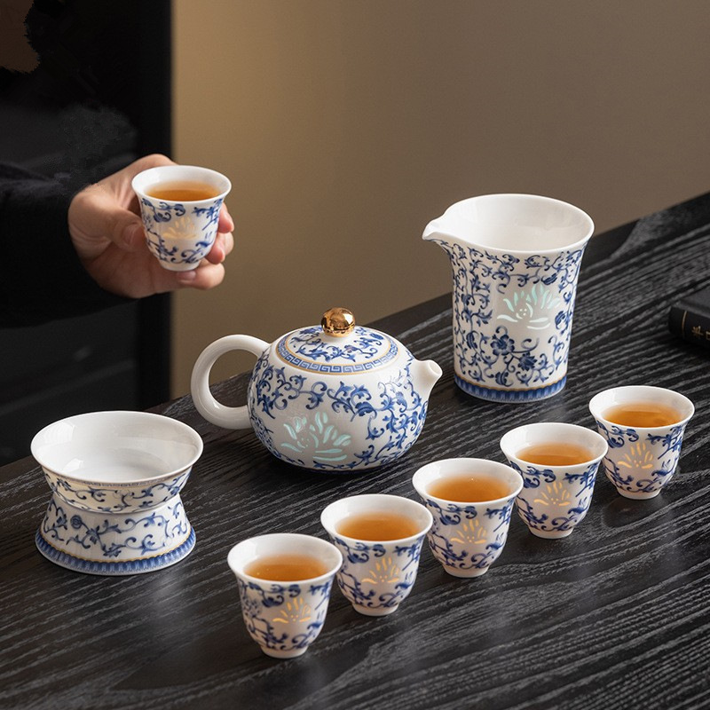 Bộ ấm trà Kung Fu tinh xảo sứ trắng xanh cốc trà gia dụng cao cấp sang trọng mẫu mới 2025 hộp quà Trung Quốc