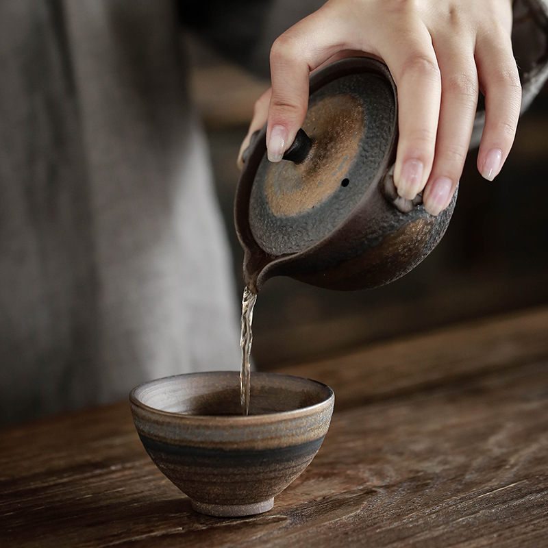 Bán buôn Ấm gốm thô hình hoa, ấm tay cầm tai, ấm trà Thiền thủ công, Bộ trà Kung Fu cổ điển, bát tráng men sắt mạ vàng