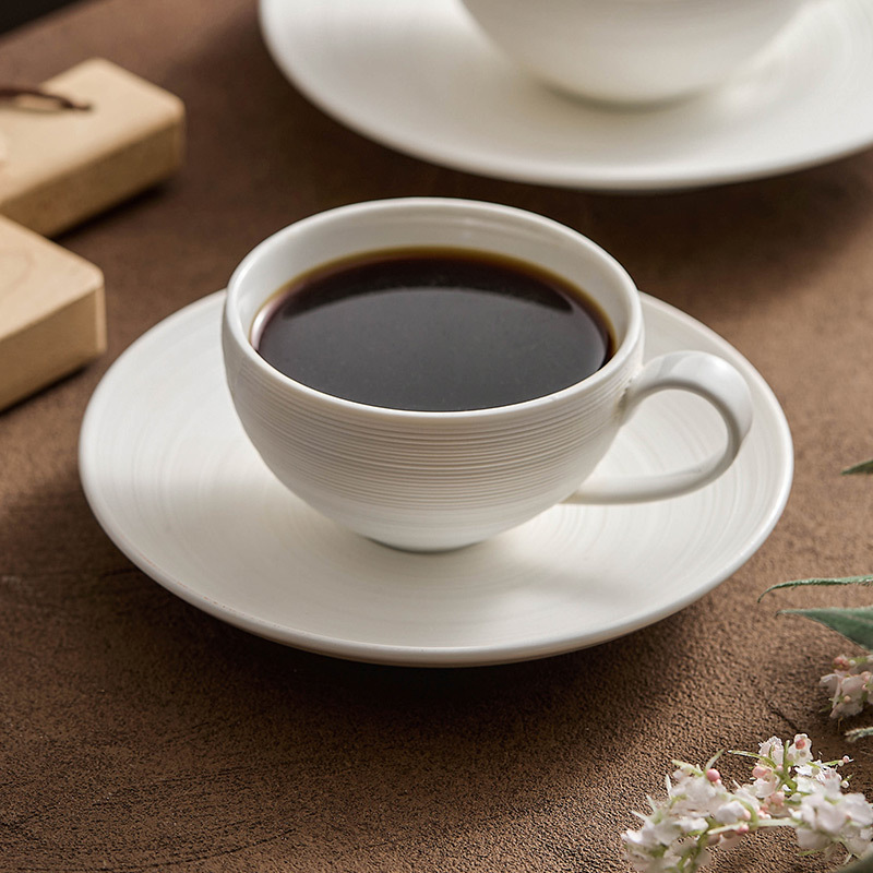 Cốc cà phê gốm sứ hoa văn dòng cốc đựng đĩa màu trắng giá trị cao cho nữ cốc nước cốc văn phòng gia dụng cốc latte