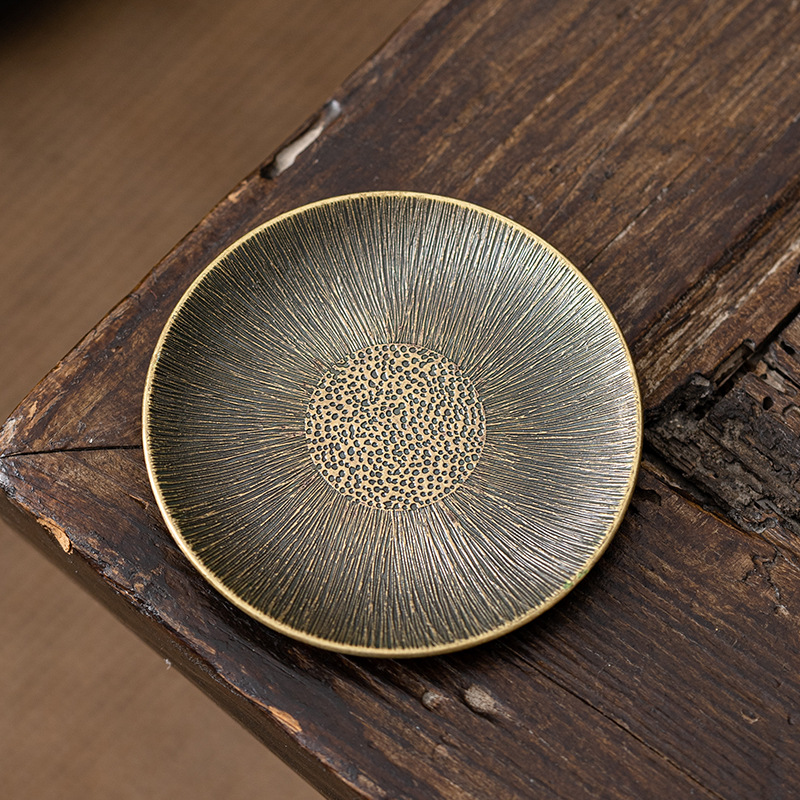 Đế cốc nhỏ bằng đồng cổ kiểu Trung Quốc đế cốc trà cách nhiệt hợp kim làm Đĩa trà cũ Phụ Kiện Bộ trà Kung Fu có kệ đựng đồ