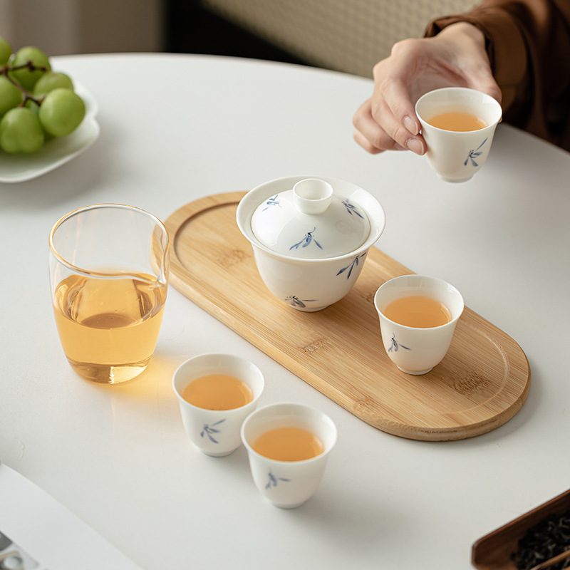 Bộ trà công phu du lịch hồ điệp sáng tạo cốc khách nhanh cầm tay gốm sứ bát pha trà ngoài trời cốc trà có khay trà