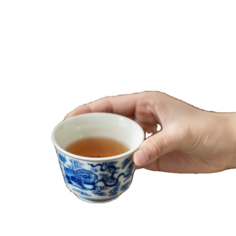 Chủ nhân của Pinming Cốc trà cao cấp Jingdezhen Cốc tay sứ trắng xanh Cốc cá nhân gốm sứ gia dụng Bán buôn cốc ép Xianglong