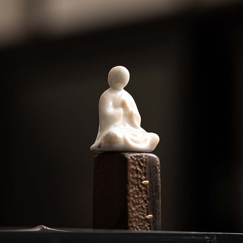 Đồ trang trí bằng gốm sứ không pha phật có thể mở ra để nâng vật nuôi trà nhân vật mini Zen đồ chơi trà phòng khách bàn trà phụ kiện trang trí