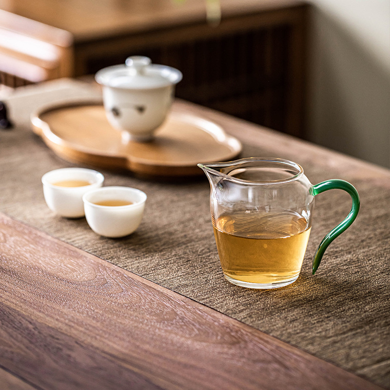 Cốc thủy tinh pha lê cốc trà thủy tinh phân tách tách trà cốc trà phong cách Nhật Bản gia dụng Màu sắc cầm cốc công cộng miệng đại bàng phụ kiện trà đạo Kung Fu