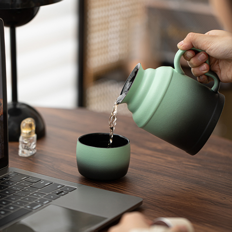 Cốc có nắp chuyển màu sáng tạo dành cho văn phòng tại nhà, bình giữ nhiệt nhỏ kiểu cổ điển Trung Quốc, cốc nước dung tích lớn.