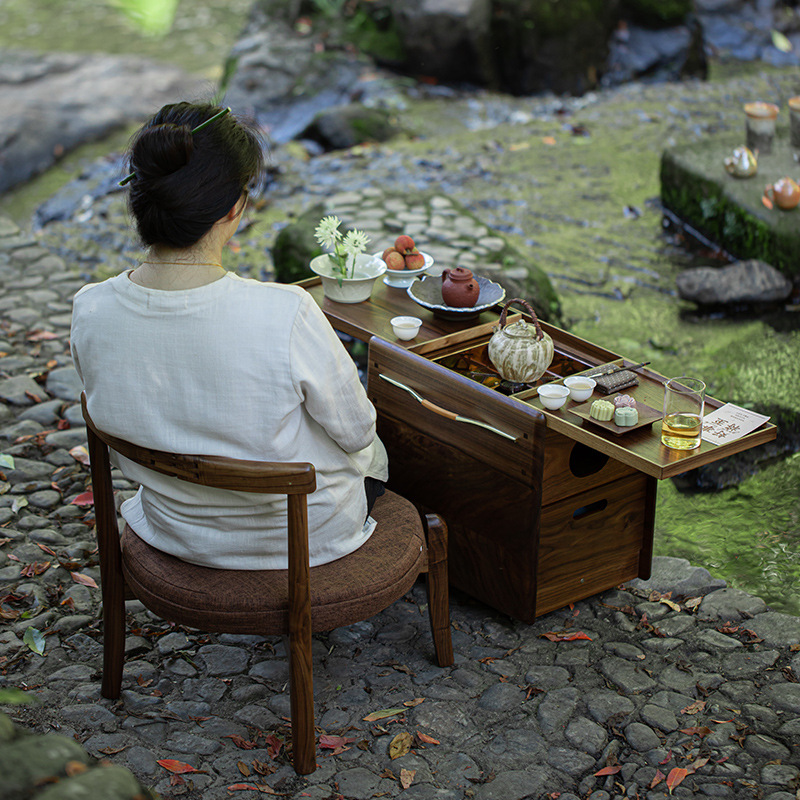 Ghế futon có thể gập lại bằng Gỗ Óc Chó mới của Trung Quốc, ghế cửa sổ lồi đơn giản, ghế ngồi cầm tay ngoài trời bằng gỗ nguyên khối, ghế trà, ghế đẩu nhỏ