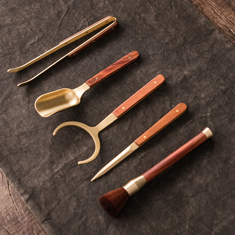 Phụ kiện Bộ trà gỗ rắn đồng thau sáu quý ông Bộ dụng cụ lót tách trà gỗ Mun trà đạo 6 quý ông Phụ kiện trà