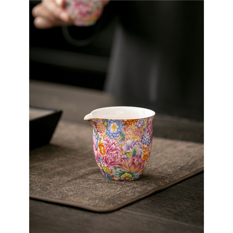 Cốc công bằng men màu Vạn Hoa Cốc công bằng gốm sứ gia dụng dụng cụ chia trà bộ trà kungfu trà phụ kiện trà đạo
