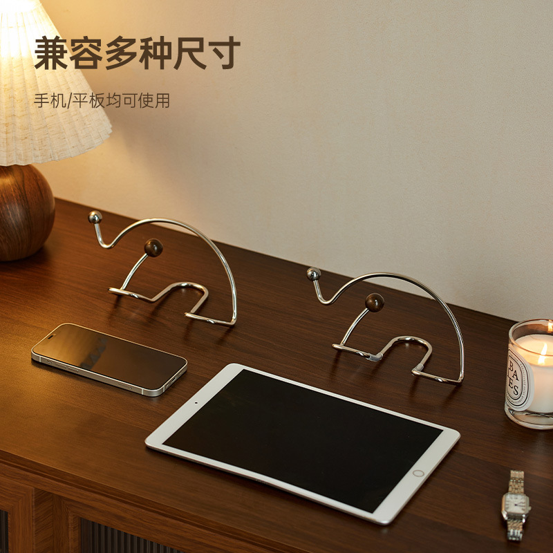 Giá đỡ điện thoại di động để bàn máy tính bảng phổ thông xem tivi giá đỡ điện thoại di động gia dụng lười đuổi theo phim truyền hình đồ trang trí sáng tạo