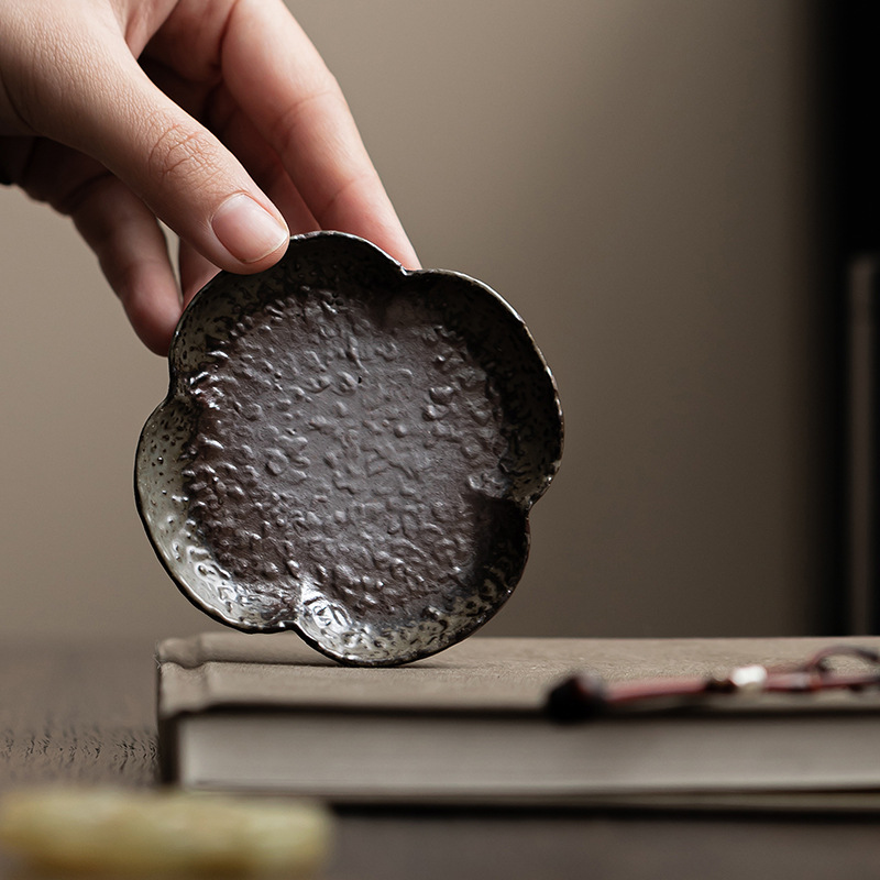 Lót cốc cỏ bốn lá bùn đá cũ lót ly cách nhiệt đựng cốc nhỏ cổ điển thủ công lót ly đĩa gốm sứ Kung Fu phụ kiện trà