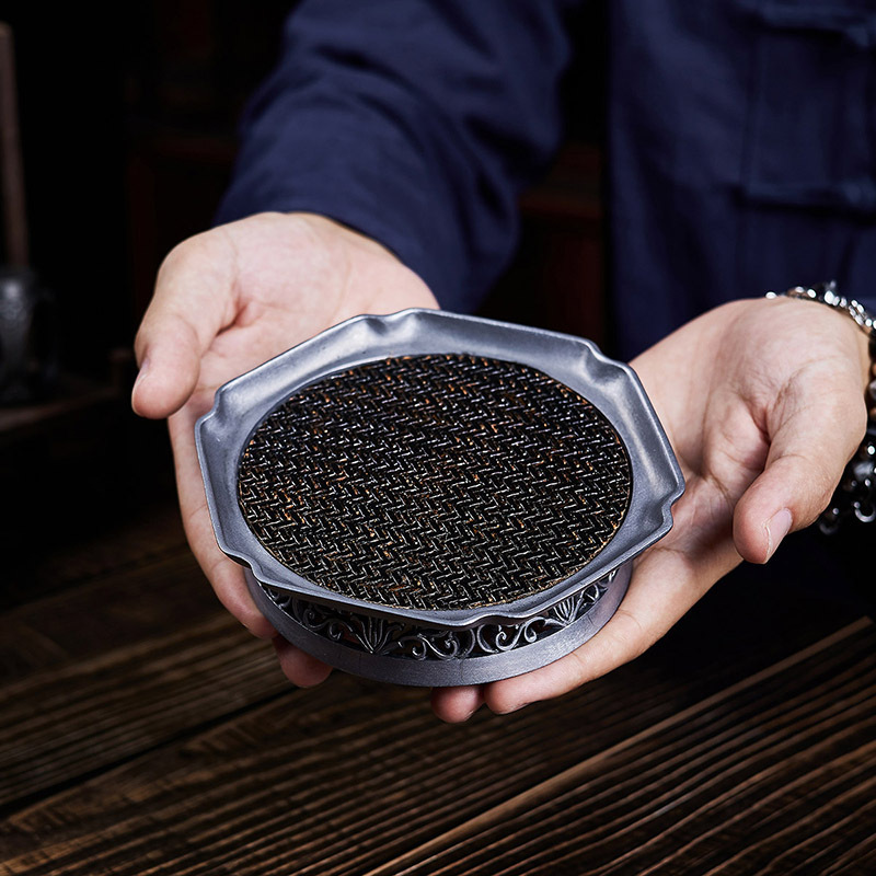 Da'antang bán buôn Ấm đun nước chạm khắc thủ công bằng thiếc cổ, bàn trà pha khô, phụ kiện trà đạo rỗng cổ điển Jianshui