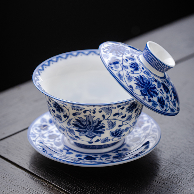 Màu xanh và trắng ngọc bích ngọc bích ba cái bát có nắp treo cổ điển dung tích lớn quấn hoa sen đơn không nóng cốc pha trà gốm sứ