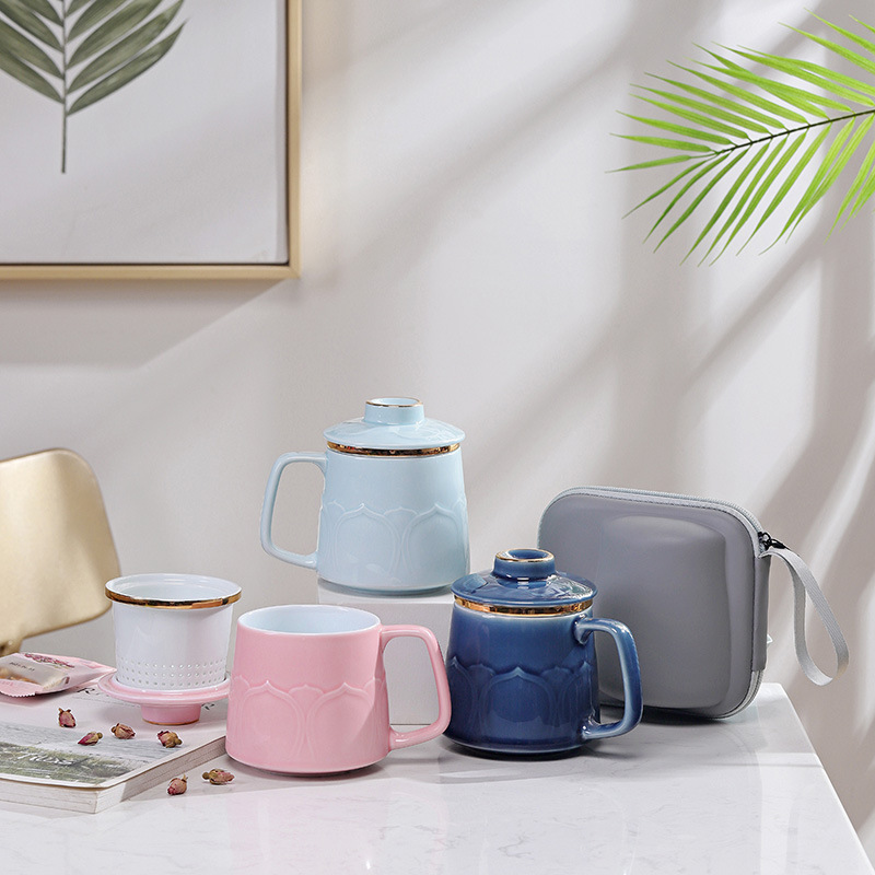 Cốc gốm sứ cốc trà đạo Bộ Quà Tặng văn phòng gia dụng thương mại cốc lọc trà có nắp Bộ ba cốc nước