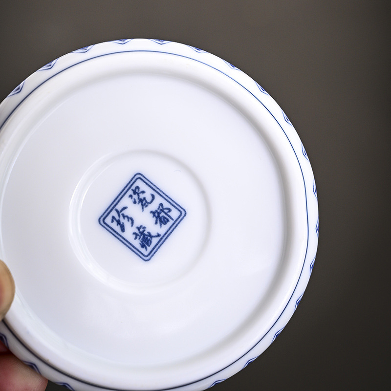 Nắp gốm cổ điển với họa tiết hoa văn màu xanh và trắng, nắp ấm trà cát tím, Tấm Lót cốc, bình nhỏ, Tấm Lót cốc