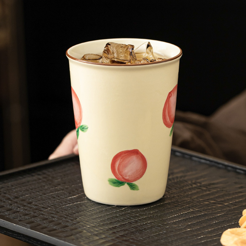 Cốc coca đào vẽ tay màu hồng cốc nước gốm sứ dung tích lớn cốc tiện dụng gia dụng cốc uống sữa bữa sáng cốc cà phê cốc trà