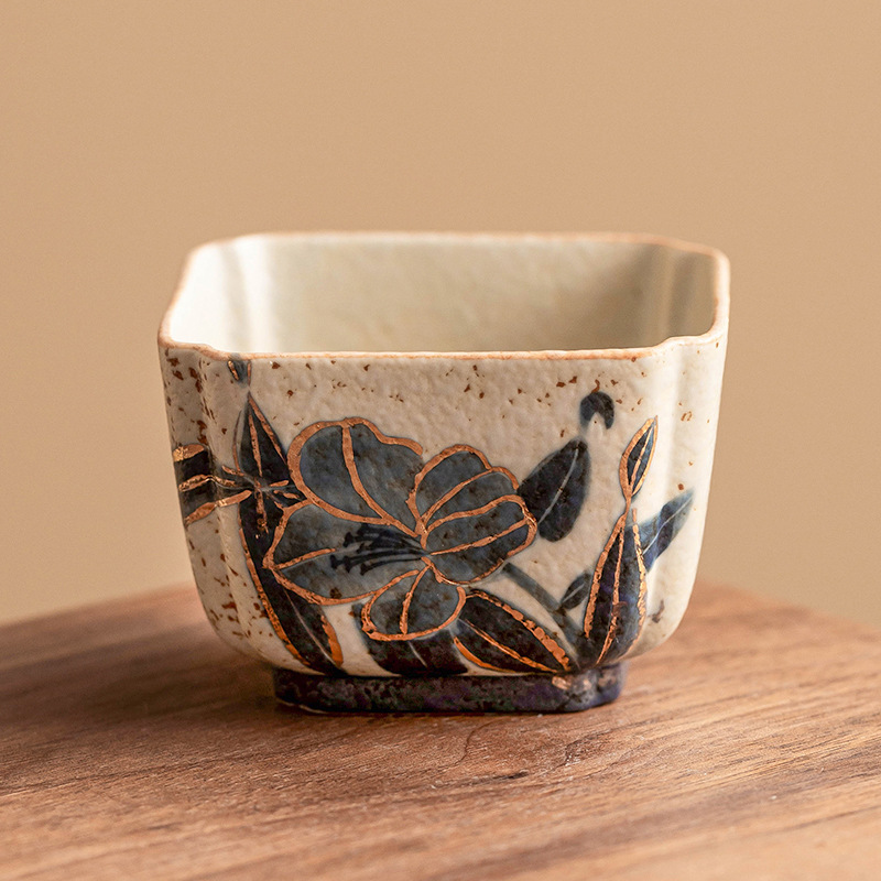 Cốc chủ nhân gốm sứ cao cấp màu xanh và trắng đá lửa đỏ vẽ tay hoa huệ cốc vuông bộ trà gia dụng cốc trà