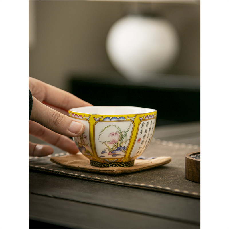 Cốc chủ nhân gốm sứ tráng men sang trọng nhẹ Bộ trà Kung Fu cốc trà sáu phương gia dụng Bộ quà tặng