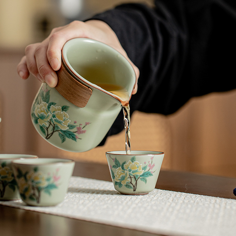 Đậu xanh Ruyao Furong Kuaike Cup Bộ trà cắm trại ngoài trời có thể nâng một ấm ba cốc Kuaike di động