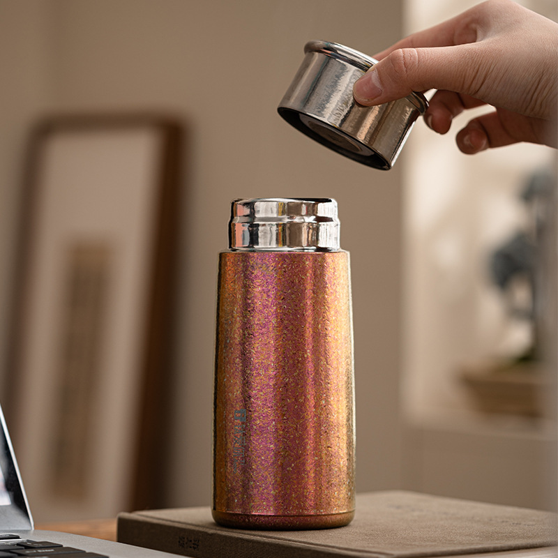 Cốc giữ nhiệt hai lớp titan nguyên chất cốc nước có giá trị cao cho nam và nữ Cốc pha trà tách tách trà Om pha lê Titan