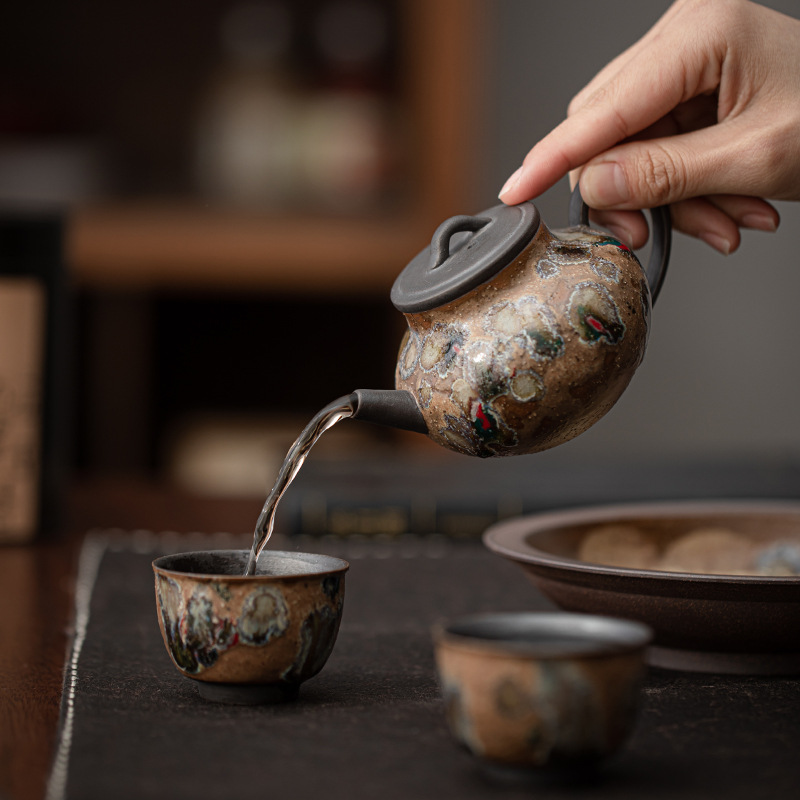 Bộ trà thay đổi lò tráng men sáp ong một ấm hai cốc nhóm trà gốm sứ cổ điển ấm trà có nắp cốc trà kèm quà tặng