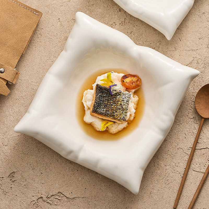 Đĩa gốm sứ Dehua, đĩa gia dụng, bộ đồ ăn nhà hàng khách sạn sáng tạo, đĩa vuông đặc trưng, đĩa chấm điểm, đĩa tráng miệng