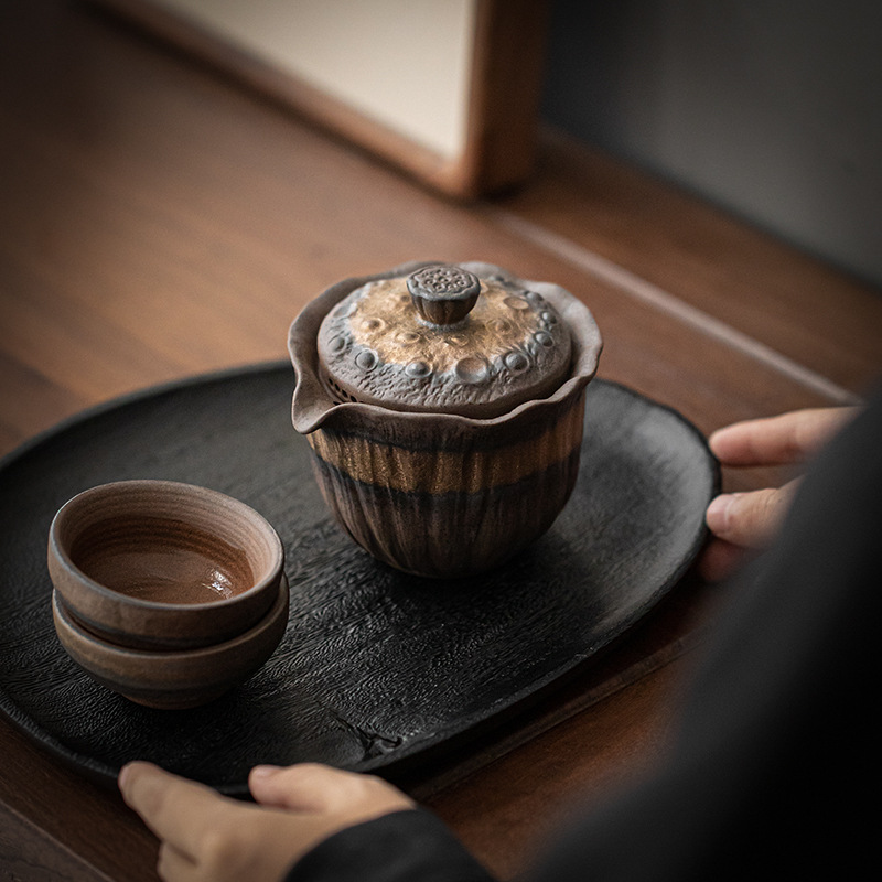 Bán buôn ấm cầm tay hoa sen mạ vàng gốm thô ấm pha trà Thiền gia dụng cổ điển thủ công có bộ lọc Bát Trà chống bỏng