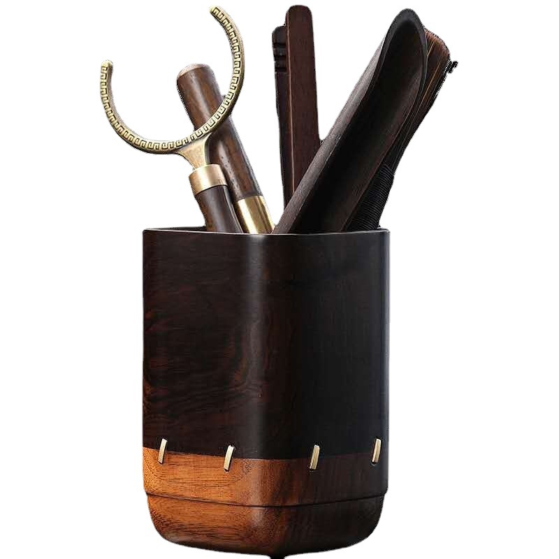 Bộ dụng cụ trà đạo bằng gỗ mun gồm sáu món: thìa trà, dao trà, kẹp trà, bút vệ sinh ấm trà, bộ trà kungfu dùng trong gia đình.