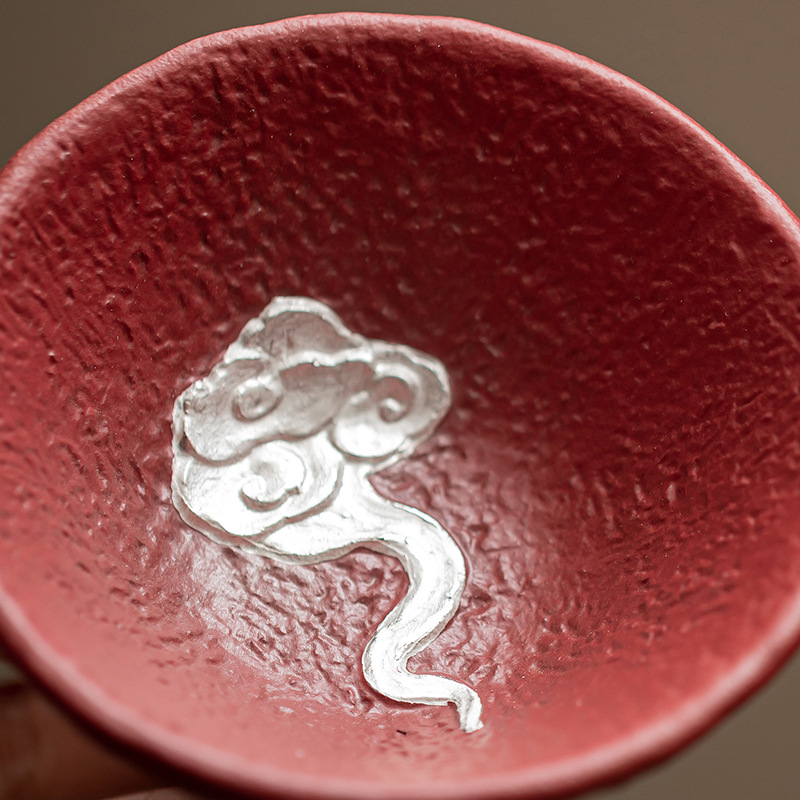 Bức tường cung điện màu đỏ tốt lành đám mây mạ bạc đôi cốc gốm sứ màu đỏ cốc lễ hội cốc chủ sở hữu bộ hộp quà tặng