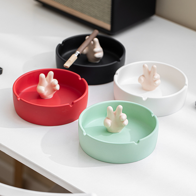 Gạt tàn chống tro bay cảm giác cao cấp gạt tàn phòng khách gia dụng cá tính sáng tạo gạt tàn gốm sành điệu trang trí vui nhộn