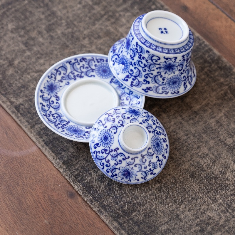 Bát có nắp tam tài sứ trắng xanh Jingdezhen bát có nắp gốm sứ tráng men màu thủ công cổ điển sang trọng nhẹ bát pha trà trắng gia dụng