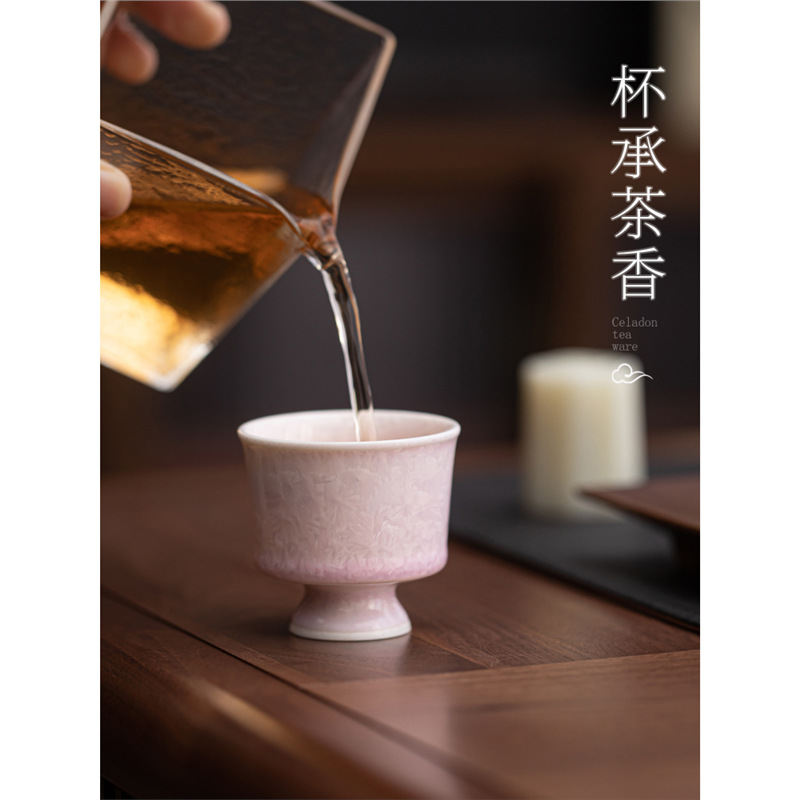 Giá trị cao màu hồng pha lê đá hoa cốc cao cốc cao cốc trà Kung Fu dành riêng cho phụ nữ sang trọng nhẹ cốc uống trà biến đổi lò đơn