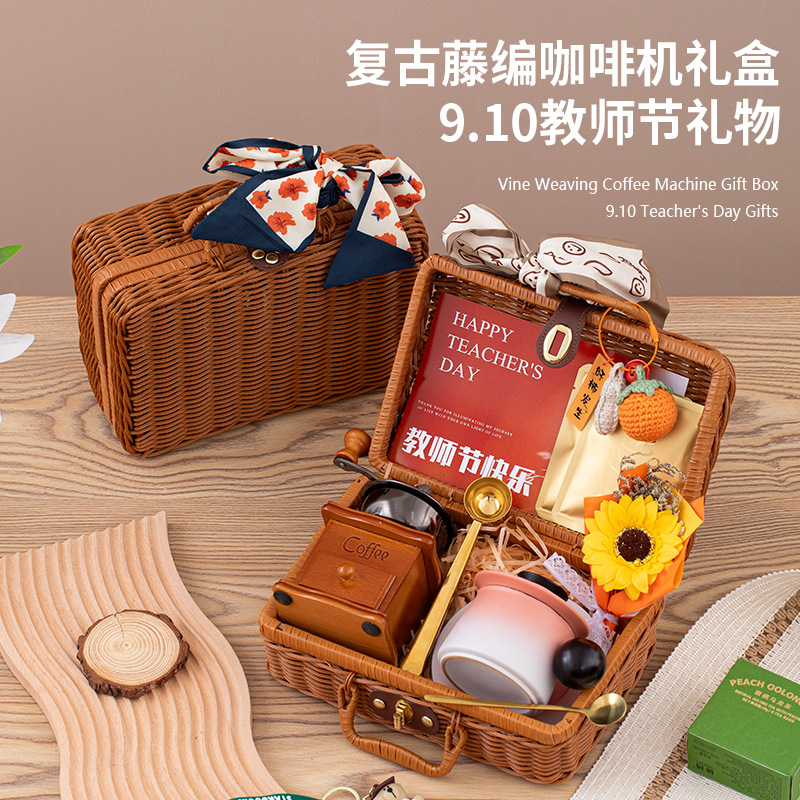 Quà tặng sáng tạo ngày nhà giáo cho nữ giáo viên, quà lưu niệm thiết thực, máy pha cà phê, hộp quà đan mây