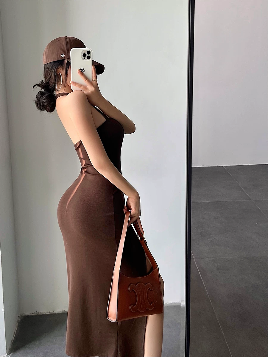 Váy ôm sát bodycon ngắn tay, cổ halter, xẻ tà, lưng trần, kiểu dáng gợi cảm, chất liệu YoungGirlDay pure desire.