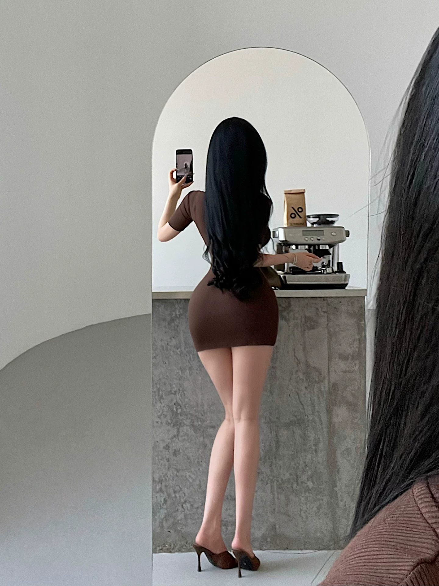 YoungGirlDay Kardashian váy ngắn ôm sát cổ chữ V cơ bản, ôm sát eo, giảm béo, váy ngắn tay ngắn