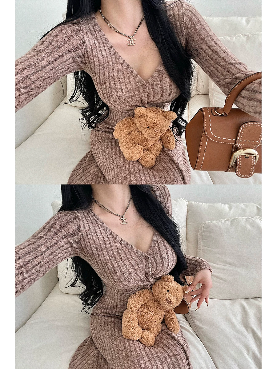 YoungGirlDay Pure Desire Style Cổ chữ V một hàng khuy xoắn eo thon gọn Váy dệt kim có gân dài vừa phải
