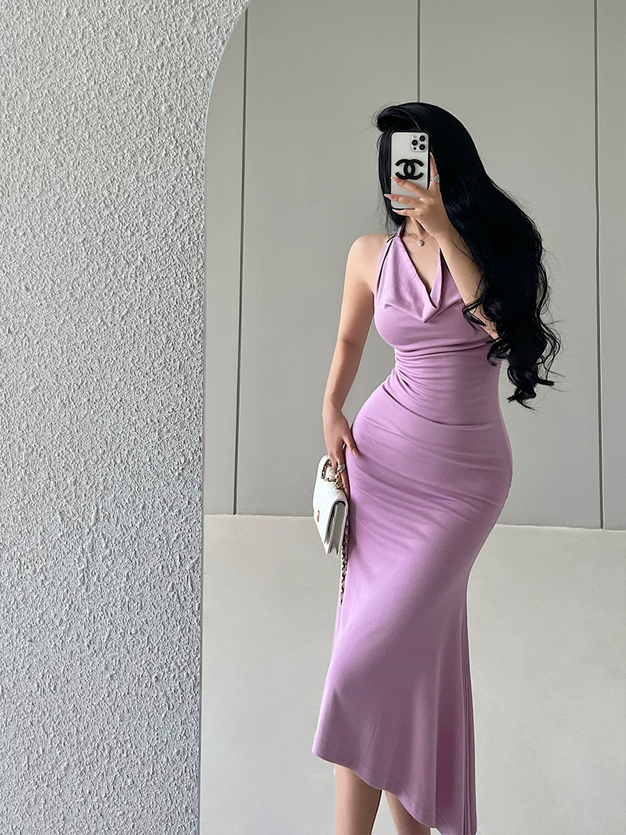 YoungGirlDay phong cách thuần khiết gợi cảm, váy ôm sát bodycon đuôi cá, váy dài vừa phải, cổ yếm