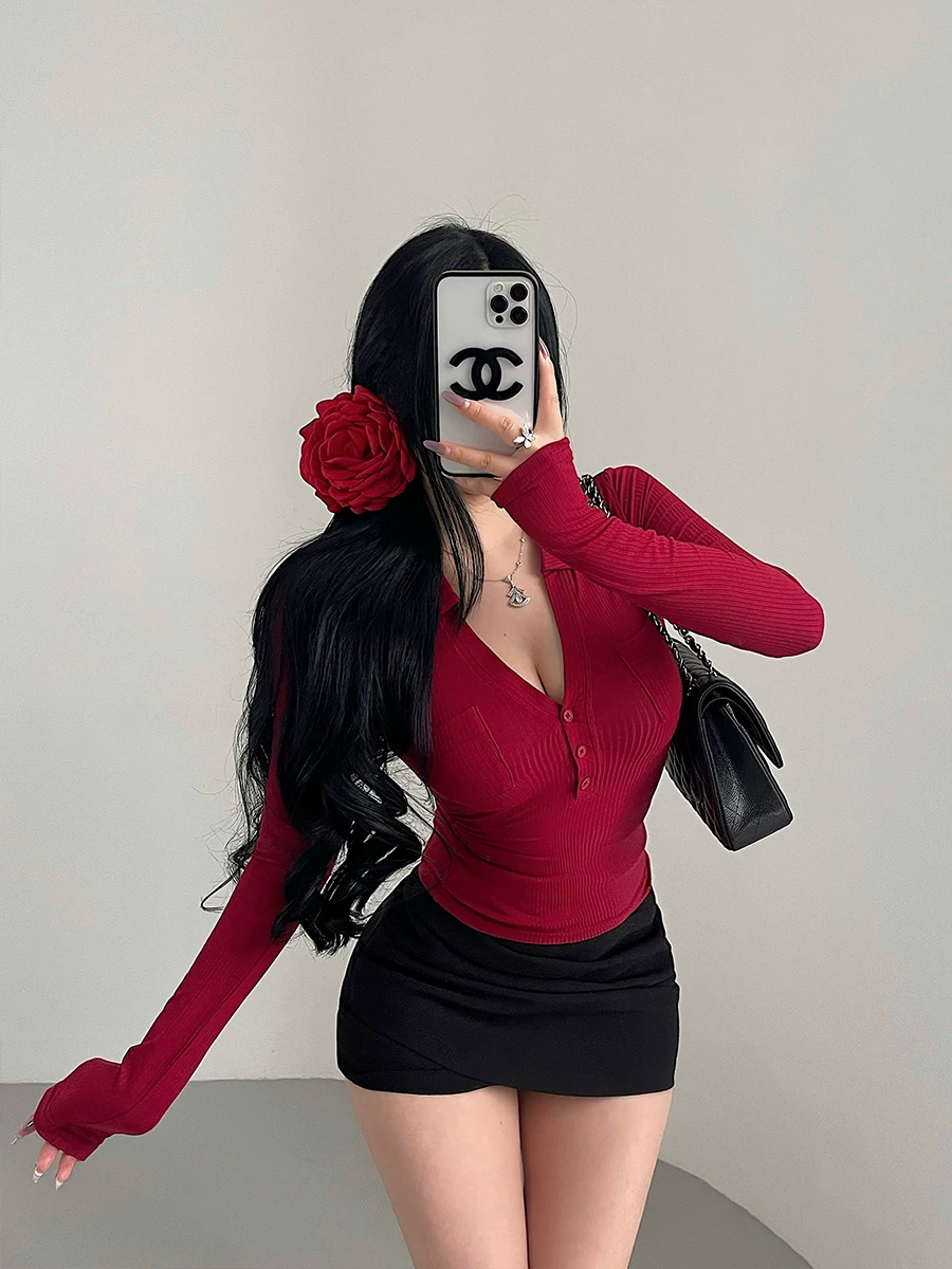 YoungGirlDay phong cách thuần khiết gợi cảm cổ chữ V có túi đôi, áo thun dài tay ôm vừa vặn, có túi đôi, kiểu dáng gợi cảm