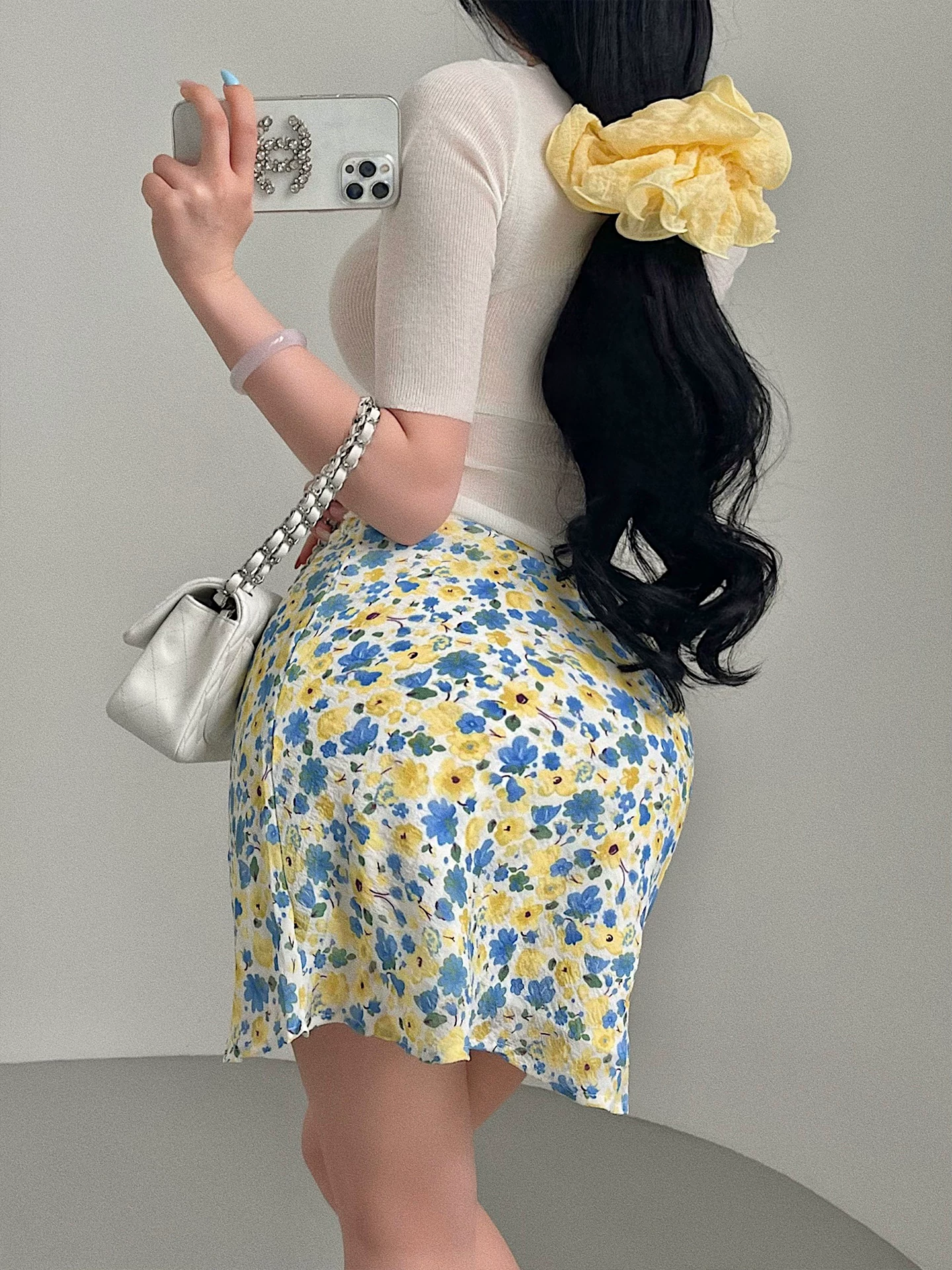 YoungGirlDay phong cách retro thuần khiết gợi cảm, váy chữ A lưới in hoa chấm bi cạp cao, váy ngắn