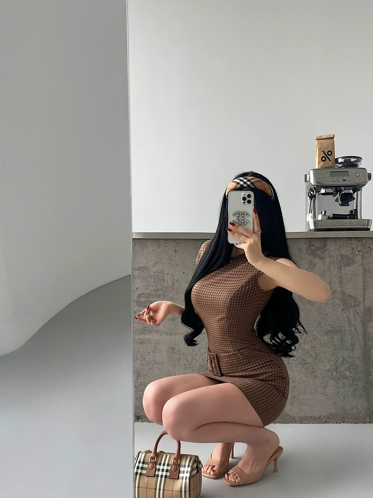 YoungGirlDay phong cách retro thuần khiết gợi cảm thắt lưng ôm eo váy ôm sát kẻ sọc váy ngắn