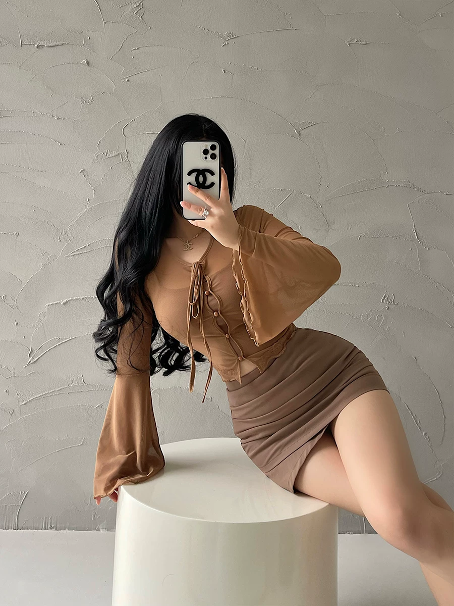 YoungGirlDay khao khát thuần khiết gợi cảm ren lưới đính ngọc trai áo cardigan dài tay áo hai dây bộ hai món