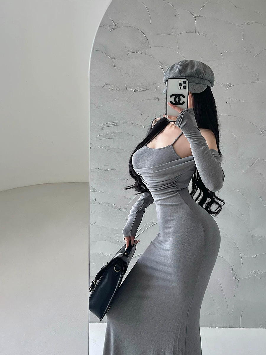 YoungGirlDay phong cách thuần khiết gợi cảm, cổ áo xếp nếp giả hai mảnh, cổ halter, tay dài, ôm sát, váy đuôi cá dài vừa phải