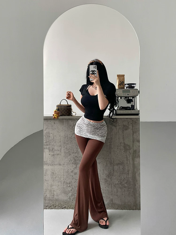 YoungGirlDay quần ống loe cạp cao phối ren mang phong cách thuần khiết gợi cảm, giúp chân trông dài hơn, quần dài chạm sàn hợp thời trang.